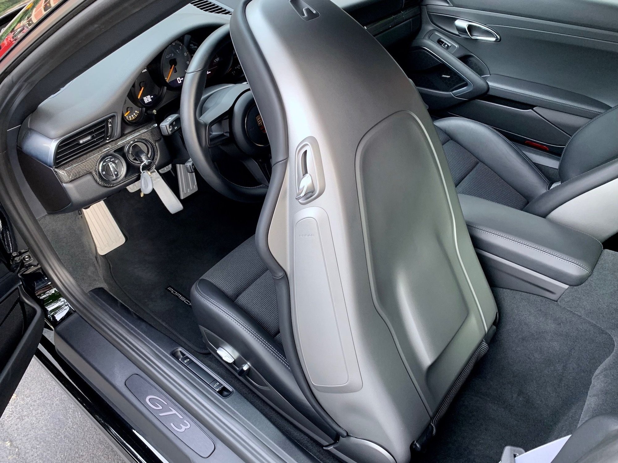 2018 Porsche GT3 - FS: GT3 Touring-Black-Great Spec - Used - VIN WP0AC2A91JS175559 - 3,650 Miles - 6 cyl - 2WD - Manual - Coupe - Black - Kansas City, MO 64108, United States