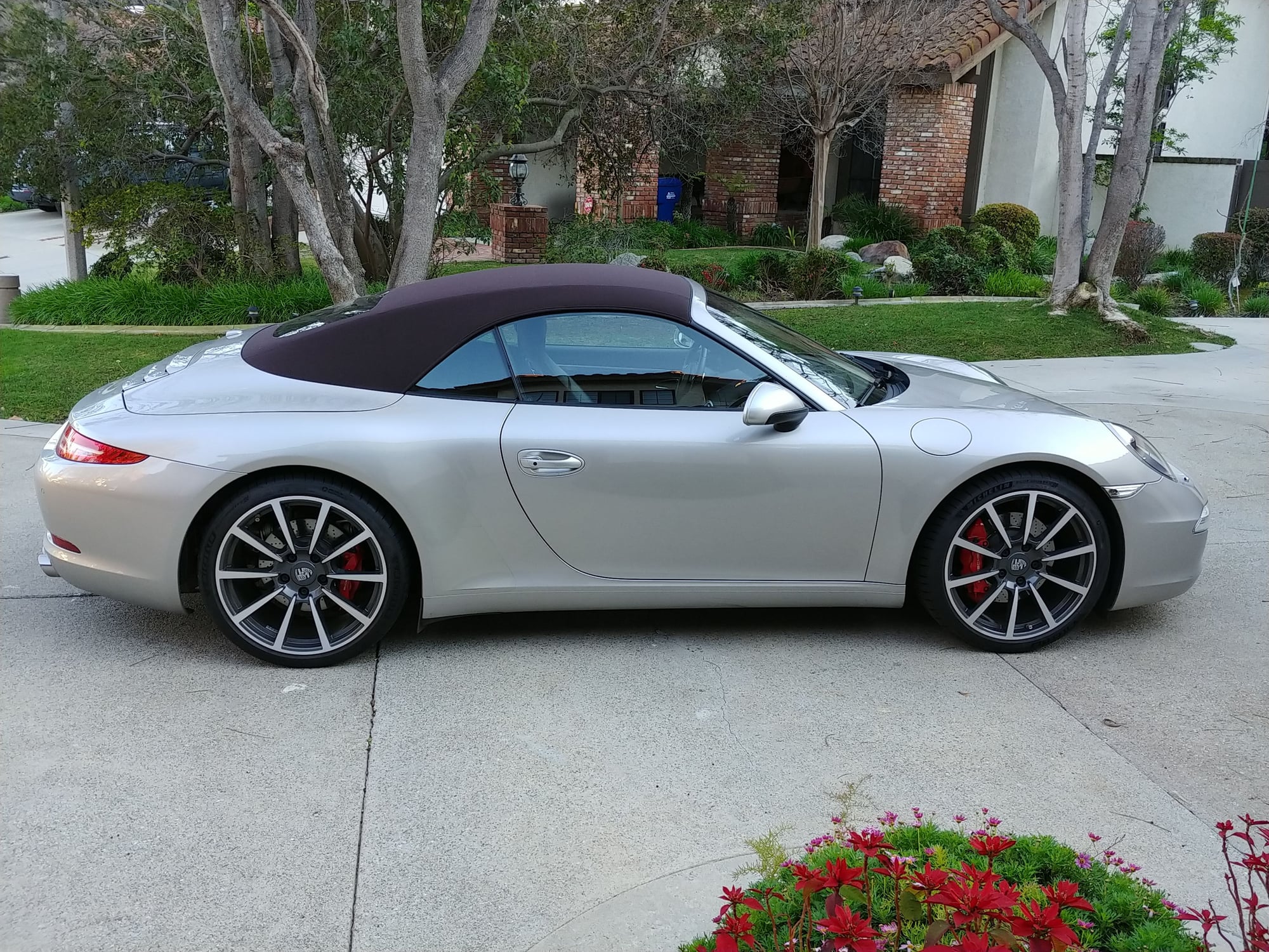 2012 Porsche 911 - 2012 Carrera S Cab Loaded - Used - VIN WP0CB2A90CS155091 - 23,000 Miles - 6 cyl - 2WD - Automatic - Convertible - Silver - Rowland Heights, CA 91748, United States