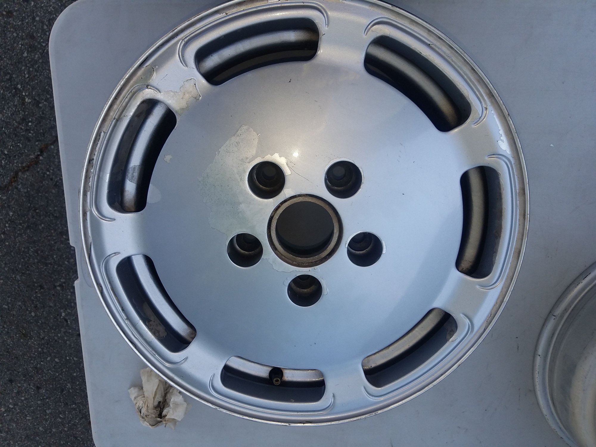 Wheels and Tires/Axles - 928 90-91 man hole wheels with RDK (tpms) - Used - 1990 to 1991 Porsche 928 - Farmingtn Hls, MI 48334, United States