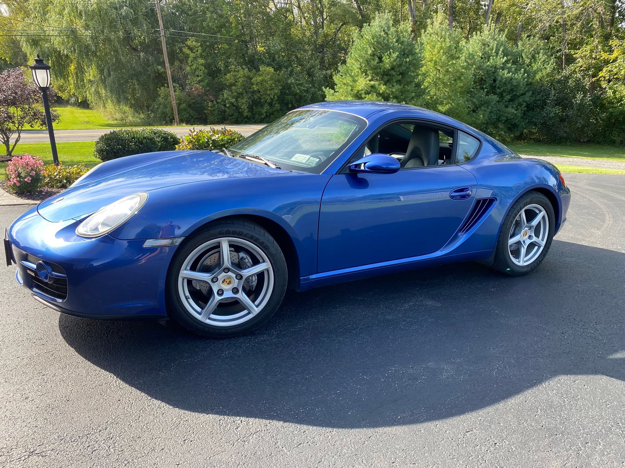 2007 Porsche Cayman - 2007 Cayman, 38k miles Cobalt Blue - Used - VIN WP0AA29847U761252 - 38,300 Miles - 6 cyl - 2WD - Automatic - Coupe - Blue - Rochester, NY 14580, United States