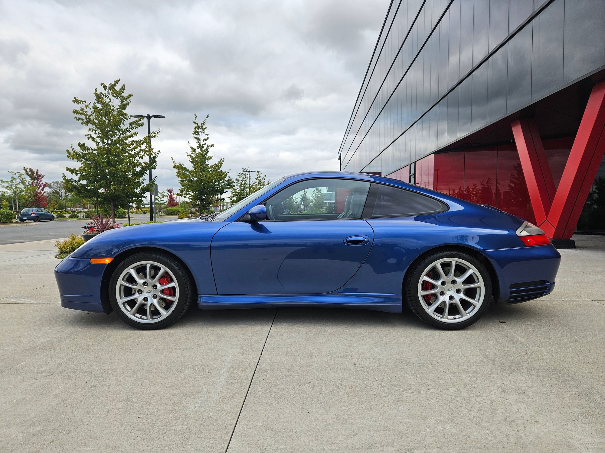 2004 Porsche 911 - Special 2004 911 C4s - Used - VIN WP0AA29964S622269 - 49,000 Miles - 6 cyl - Manual - Blue - Saint-Bruno, QC J3V, Canada