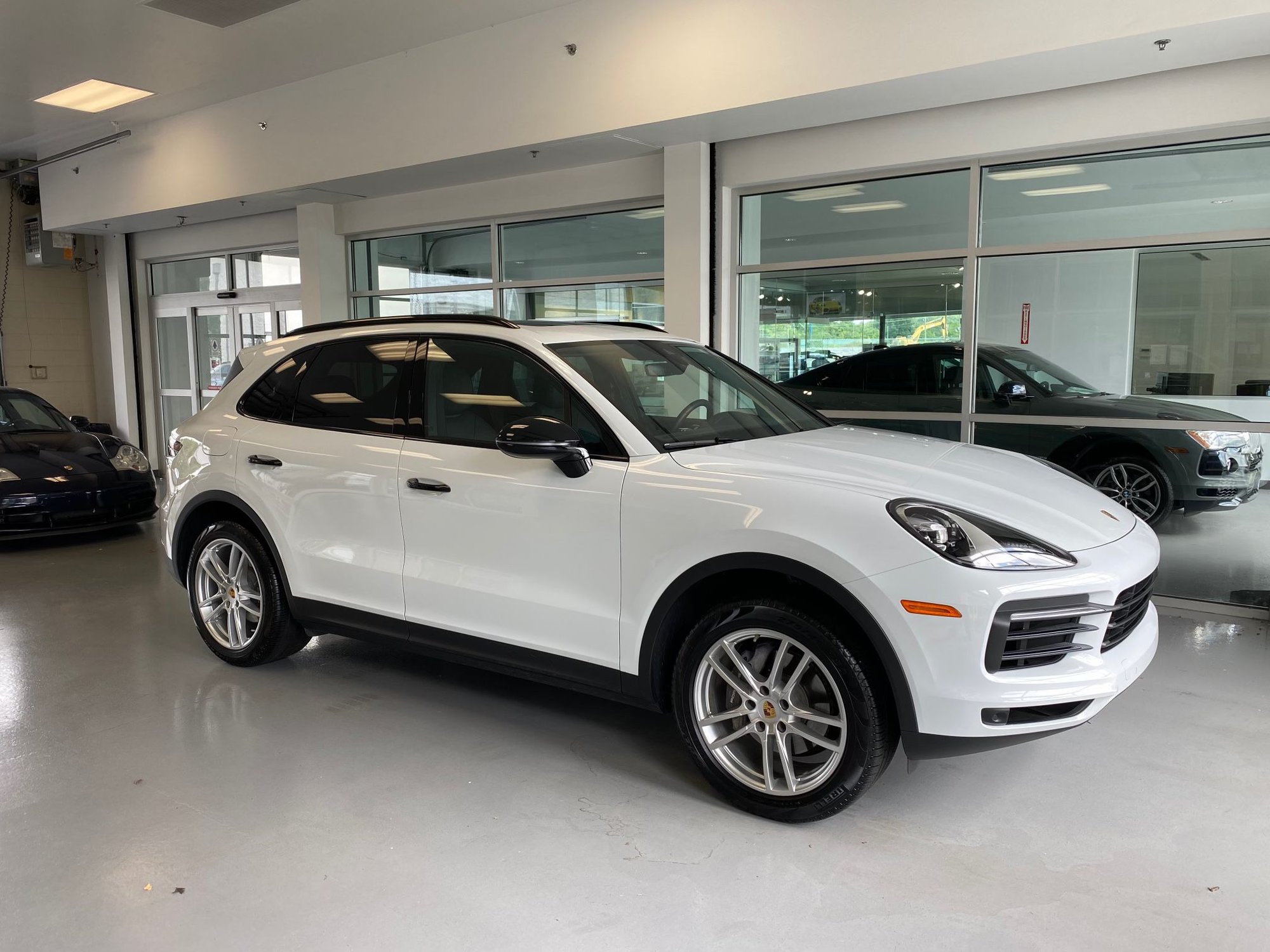 2019 Porsche Cayenne - 2019 Porsche Cayenne with CPO Carrara White Metallic - Used - VIN WP1AA2AY6KDA18109 - 19,000 Miles - 6 cyl - 4WD - Automatic - SUV - White - Carter’s, GA 30121, United States