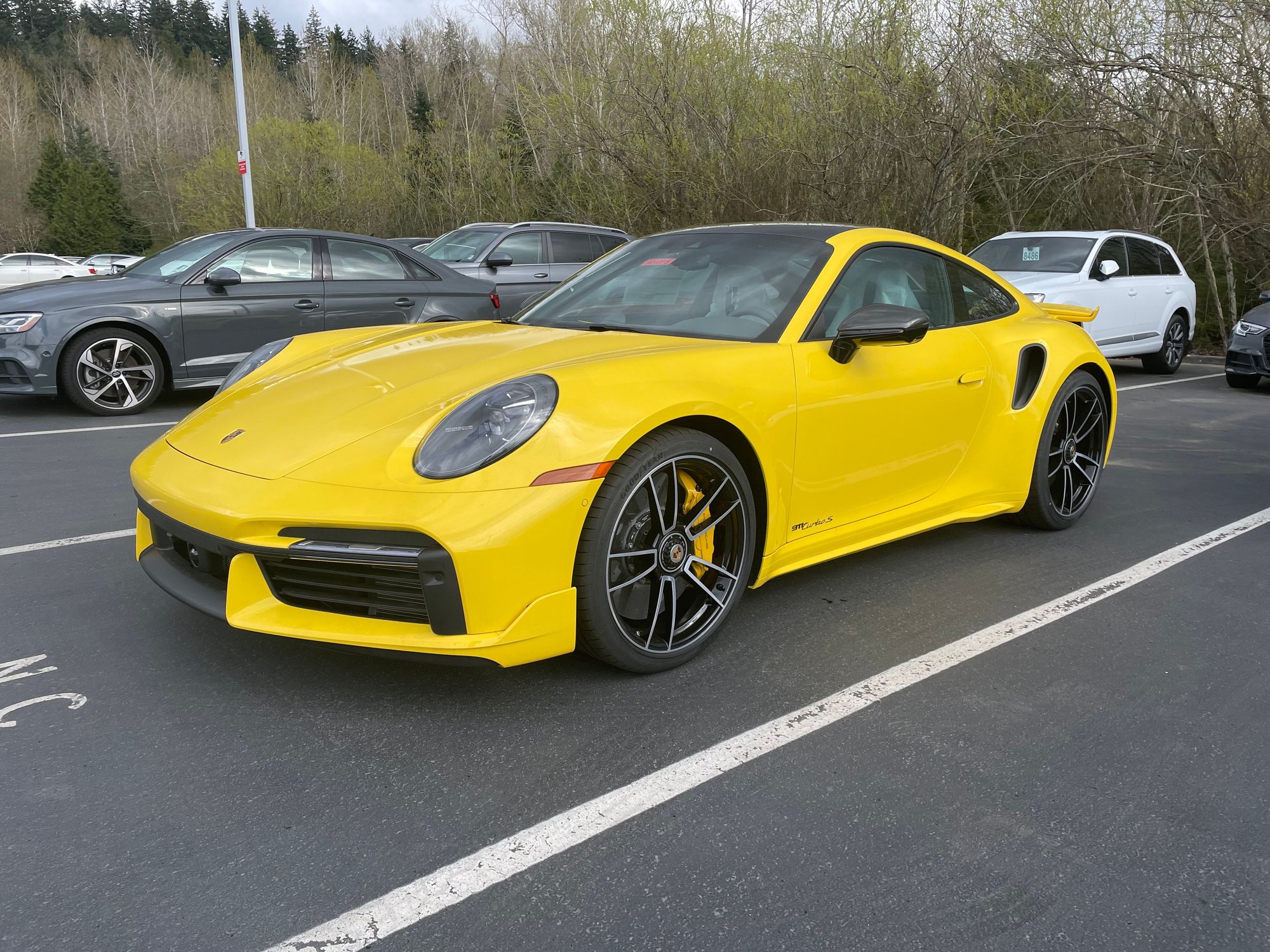 2022 Porsche 911 - 2022 Porsche 911 Turbo S Coupe Racing Yellow 719 Miles Carbon Roof "Loaded" - Used - VIN WP0AD2A97NS255029 - 719 Miles - 6 cyl - AWD - Automatic - Coupe - Yellow - Ventura, CA 93003, United States