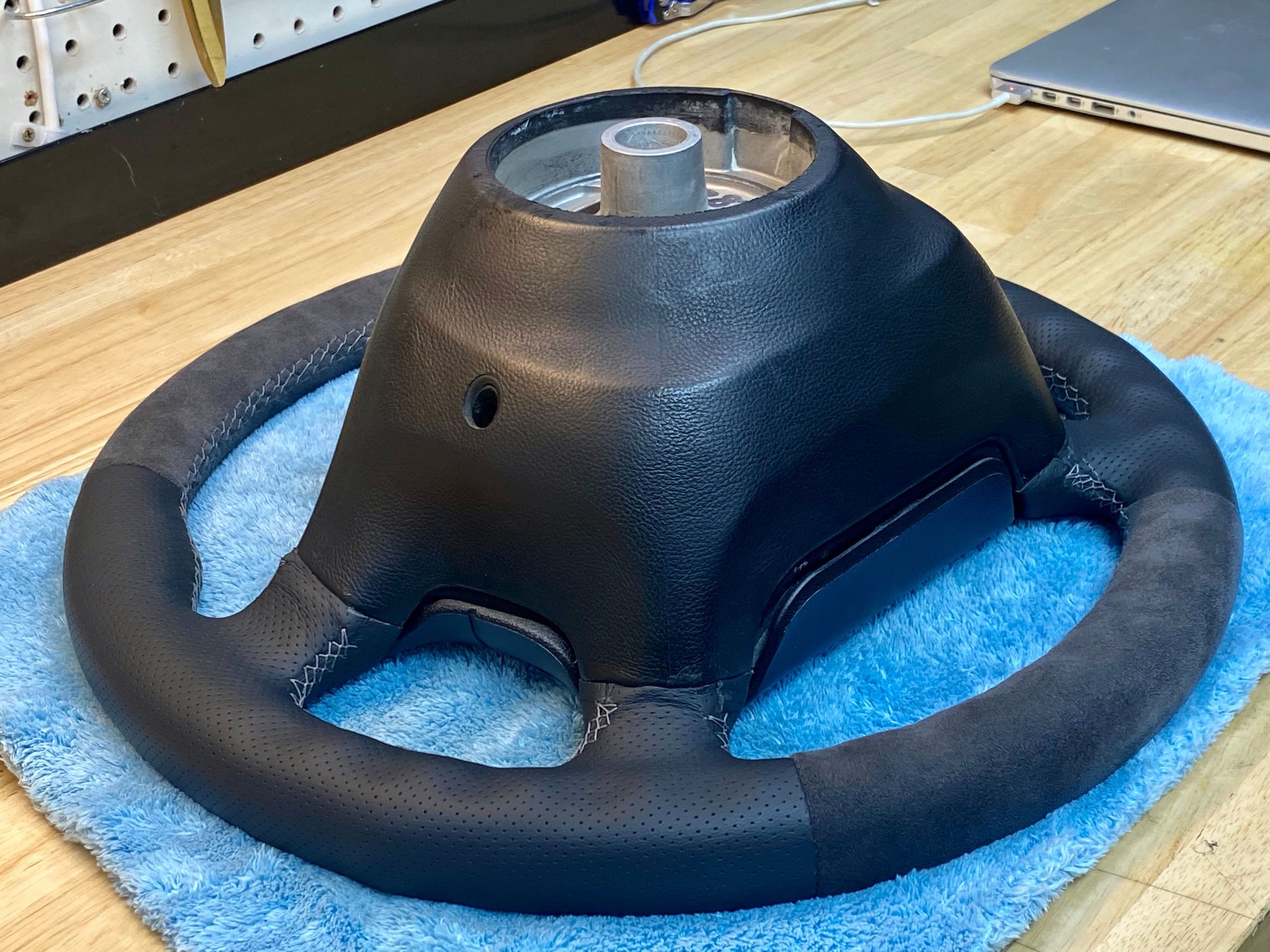 Interior/Upholstery - 993 custom made steering wheel by DTCM - Used - 1994 to 1999 Porsche 911 - Shreveport, LA 71106, United States