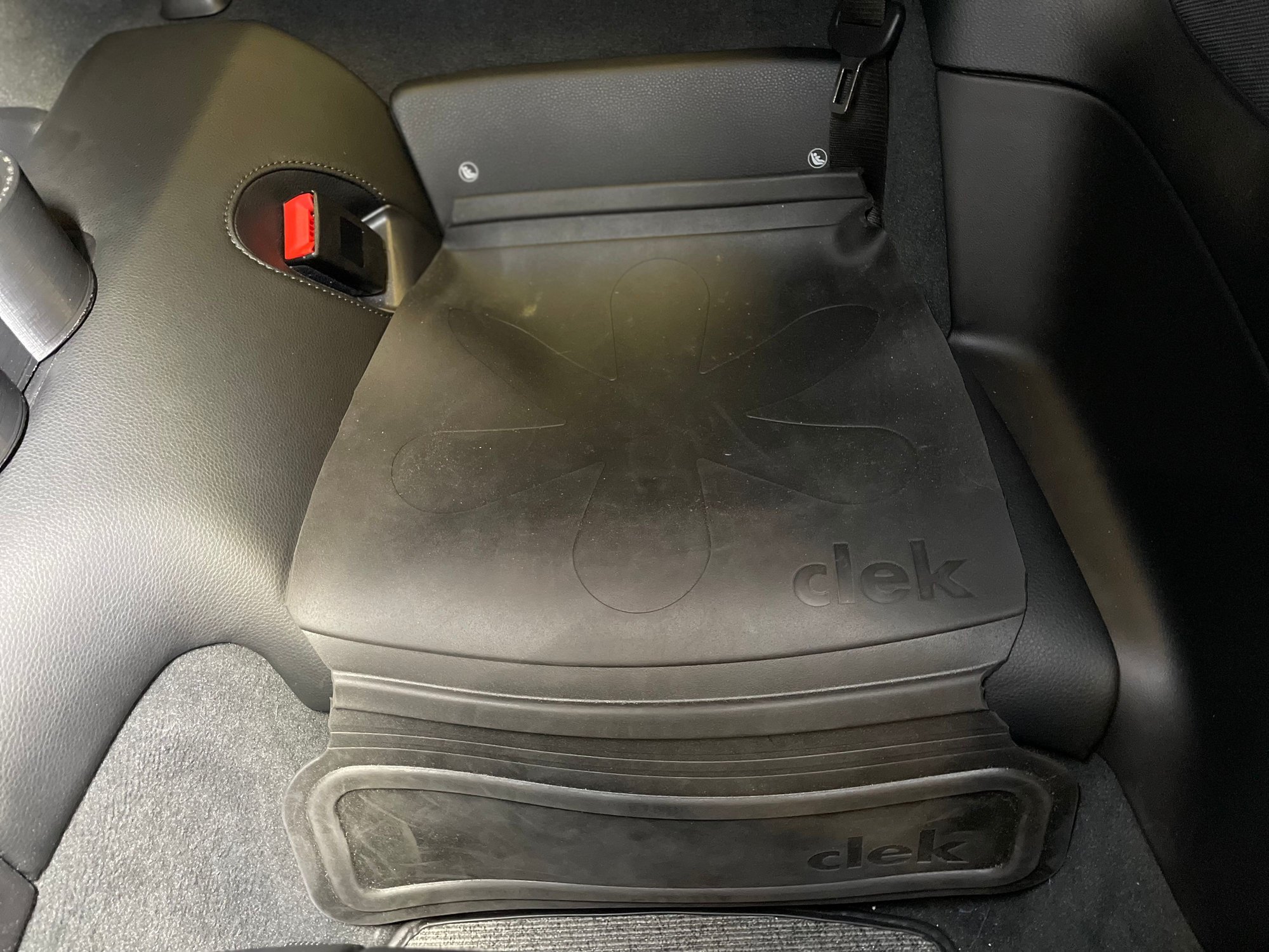 Accessories - Two Hifold Mifold child booster seats & Clek seat protectors modified for the 911 - Used - All Years Porsche 911 - Weston, FL 33327, United States