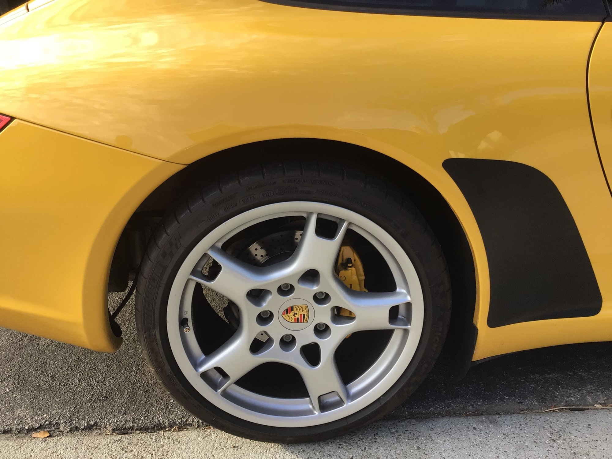 2006 Porsche 911 - 2006 Speed Yellow 997.1 C2 Manual - Used - VIN WP0AA29996S716939 - 40,162 Miles - 6 cyl - 2WD - Manual - Coupe - Yellow - Morgan Hill, CA 95037, United States
