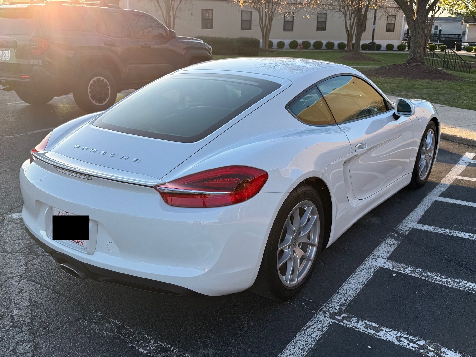 2016 Porsche Cayman - 2016 6MT Cayman Base in NC - Used - VIN WP0AA2A84GK171883 - 80,000 Miles - 6 cyl - 2WD - Manual - Coupe - White - Sanford, NC 27330, United States