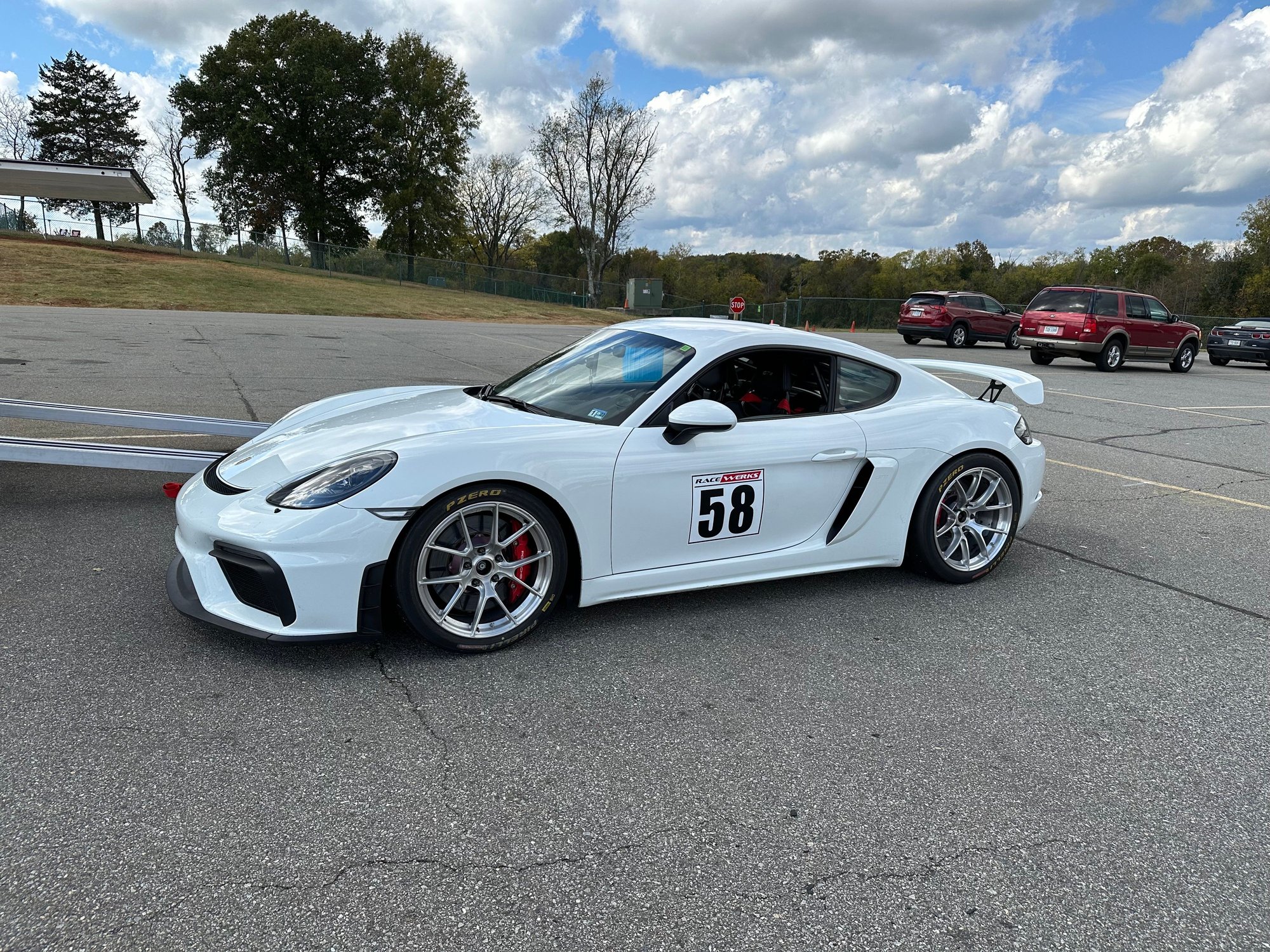 2021 Porsche 718 - 2021 Porsche GT4 For Sale - Used - VIN wpoac2a83mk289350 - 6,500 Miles - 6 cyl - 2WD - Automatic - Coupe - White - Virginia Beach, VA 23451, United States