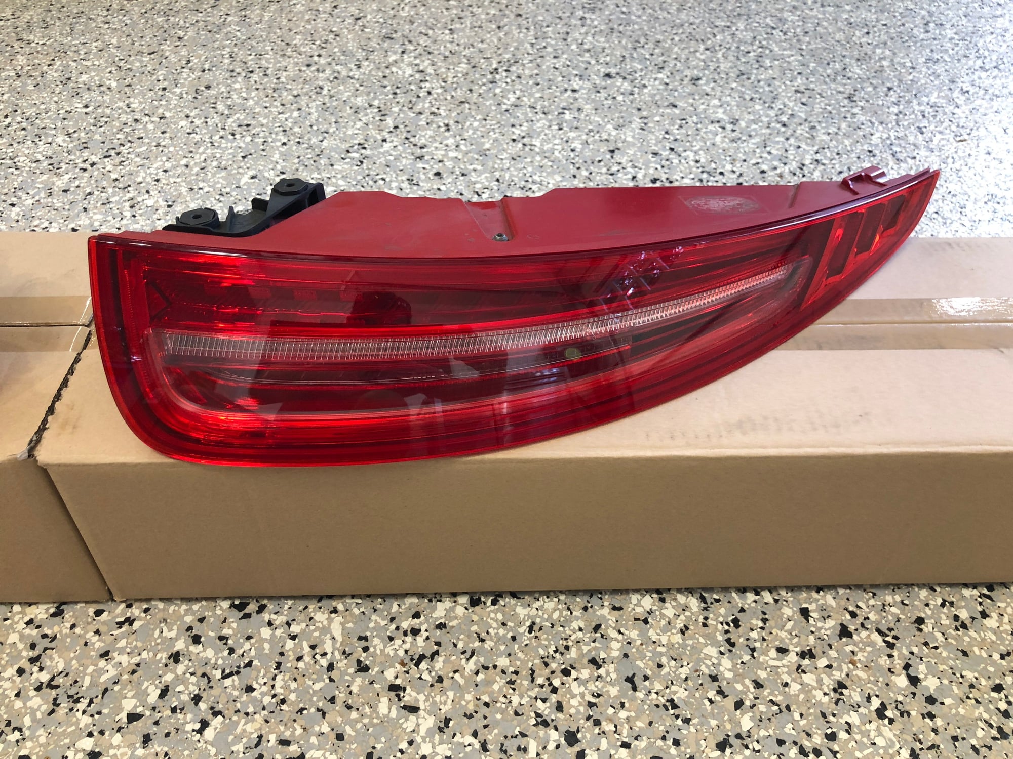 Lights - 991.1 Tail Lights - Red - Used - 2013 to 2016 Porsche 911 - San Francisco, CA 94111, United States