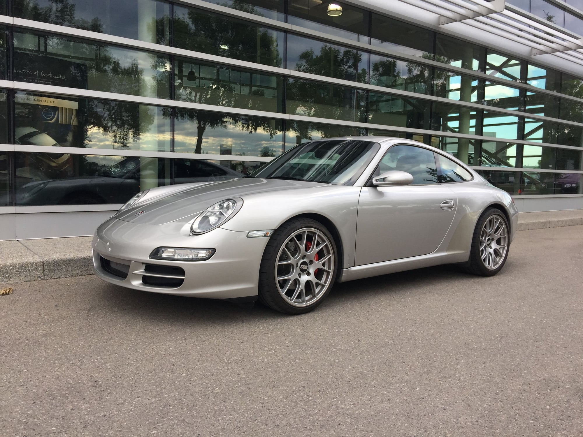 2005 Porsche 911 - 2005 Porsche Carrera S for Sale - Used - VIN WP0AB29935S742481 - 6 cyl - 2WD - Manual - Coupe - Silver - Calgary, AB T3H5Z1, Canada