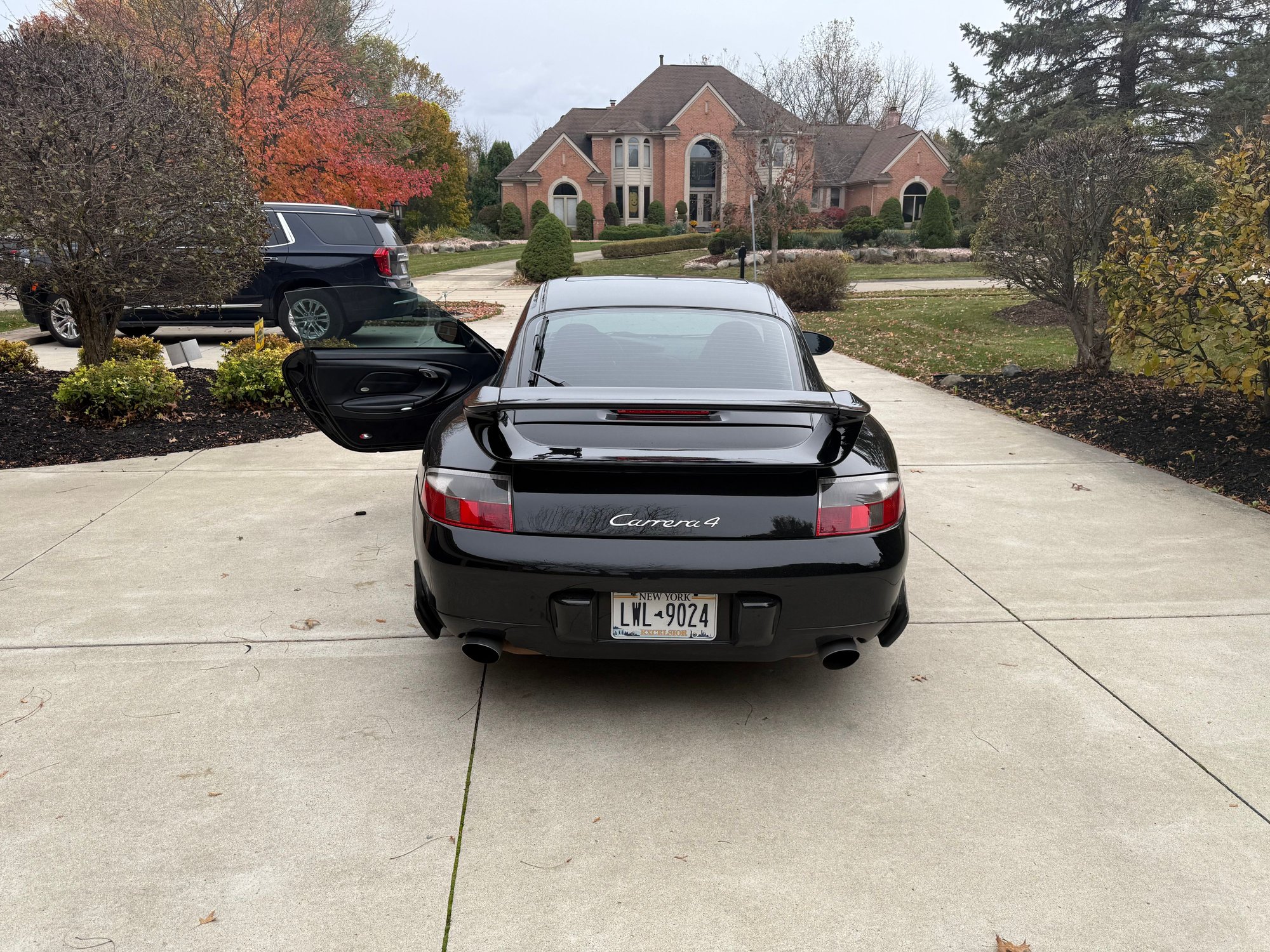 2001 Porsche 911 - FS - 2001 996.1 Carrera 4 (Tiptronic, Factory Aero Kit, Interior Upgrades) - Used - Ann Arbor, MI 48170, United States