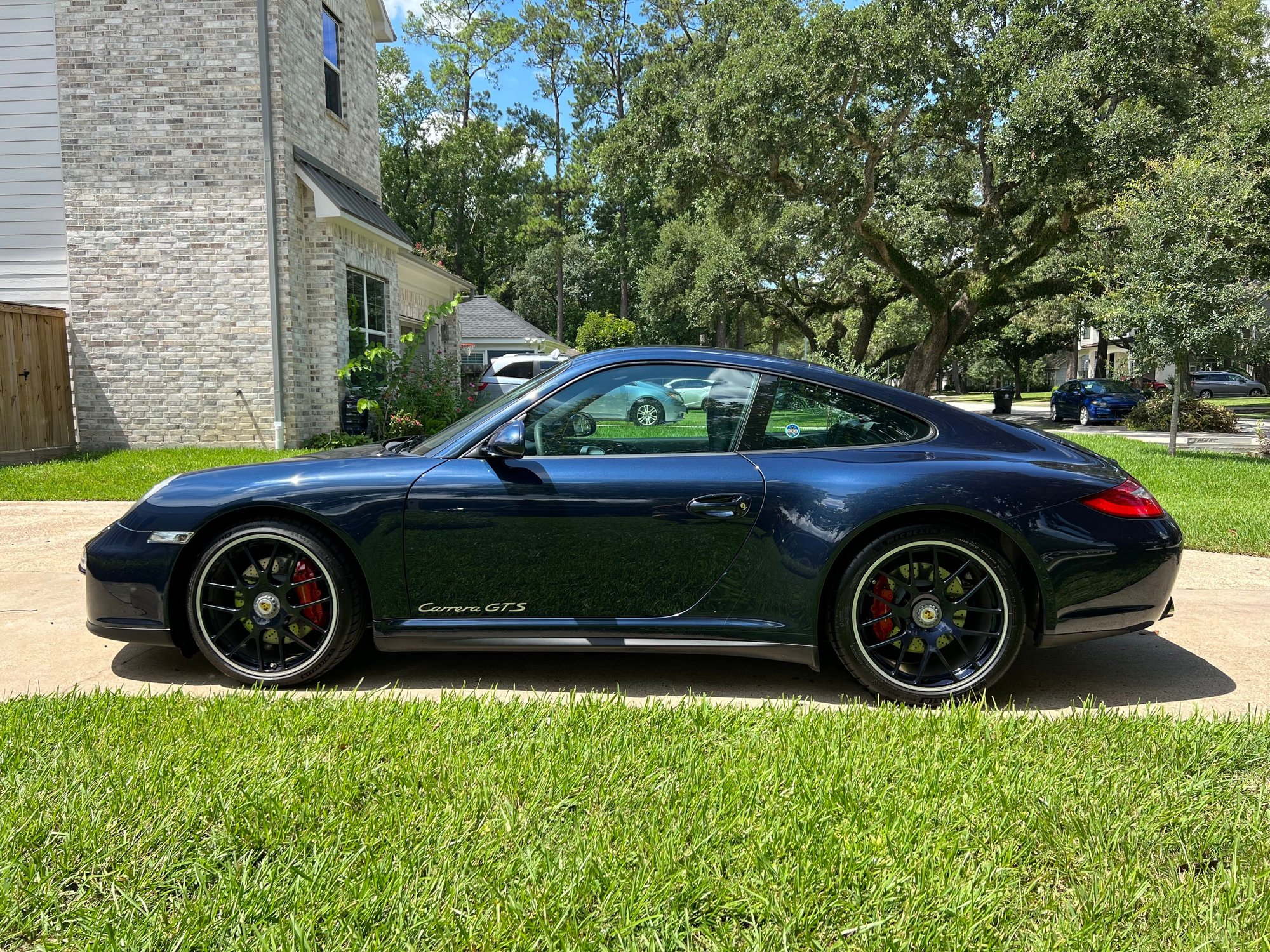 2011 Porsche 911 - 2011 Porsche 911 GTS Coupe 6MT in Dark Blue Metallic (Rare) - Used - VIN WP0AB2A97BS720989 - 42,000 Miles - 6 cyl - 2WD - Manual - Coupe - Blue - Houston, TX 77008, United States