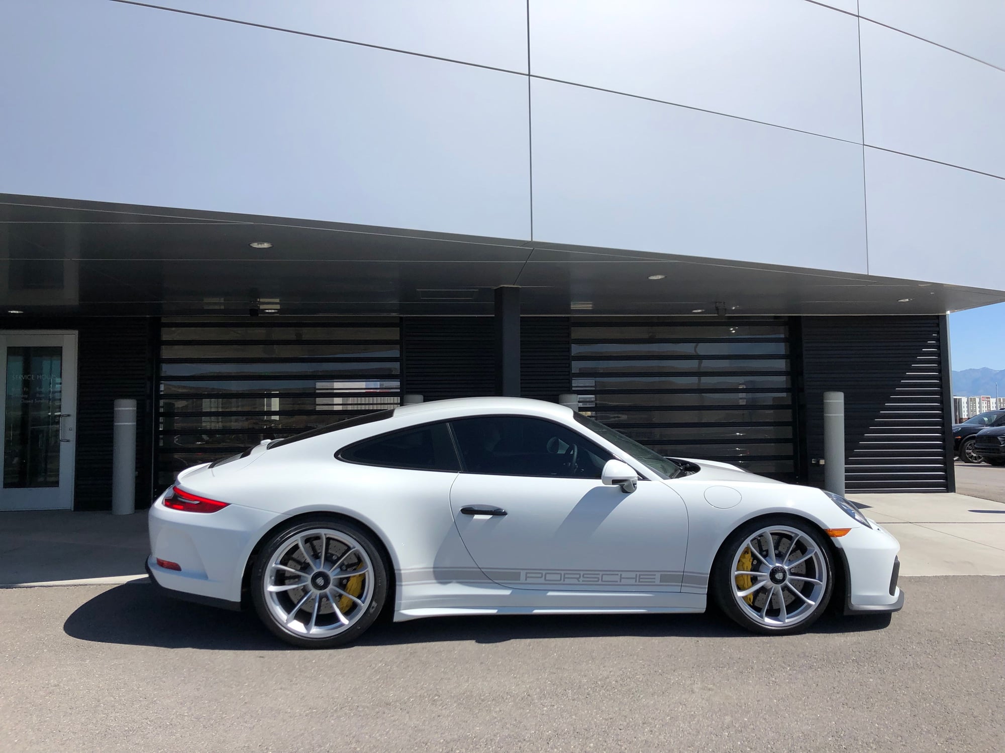 2019 GT3 Touring White - Rennlist - Porsche Discussion Forums