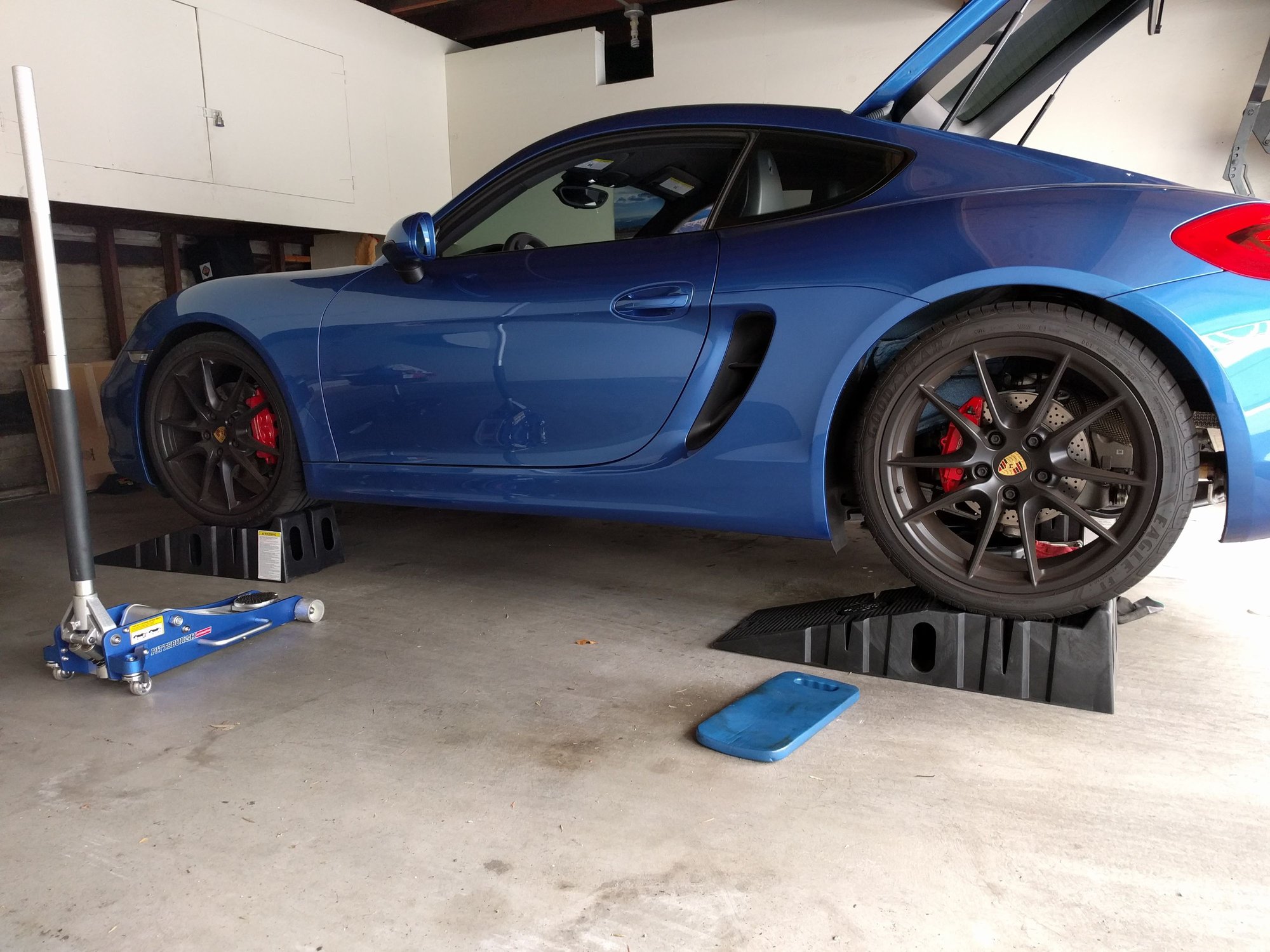 Best method to change oil '14 Cayman S Rennlist Porsche Discussion