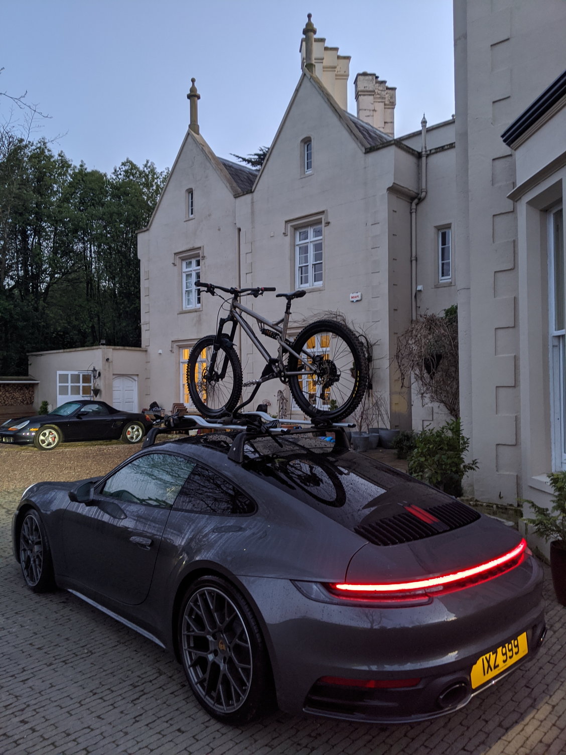 Porsche 911 best sale with bike rack