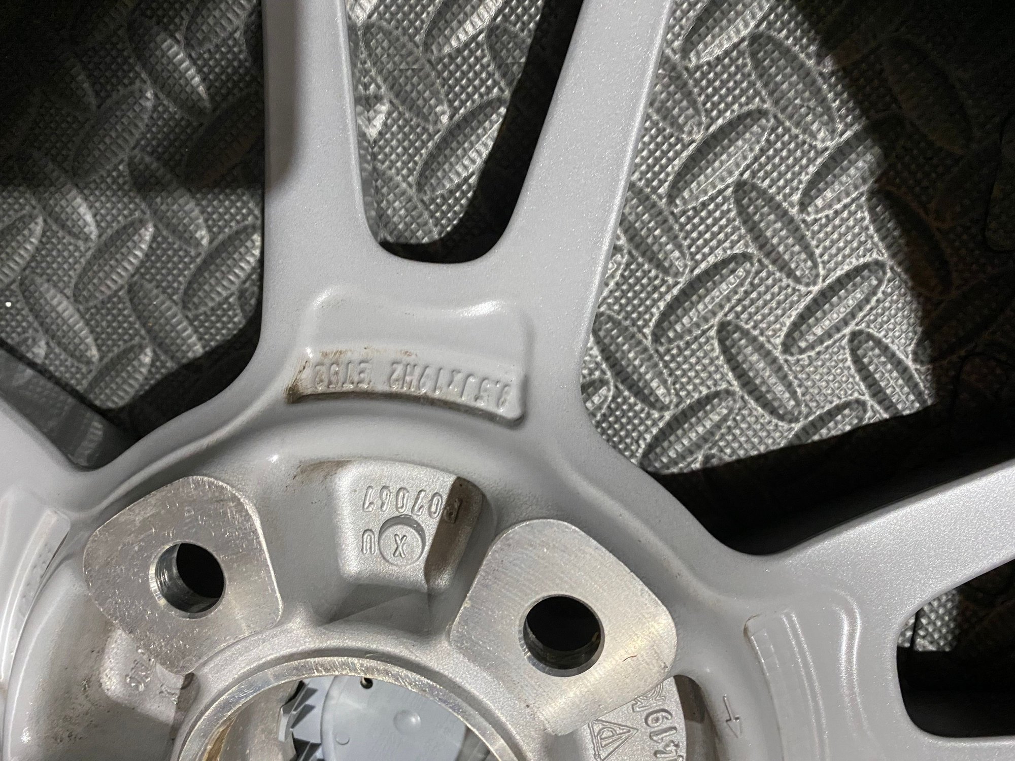 Wheels and Tires/Axles - 911 992 winter wheel and tire set - Used - 2020 to 2024 Porsche 911 - Summit, NJ 07901, United States