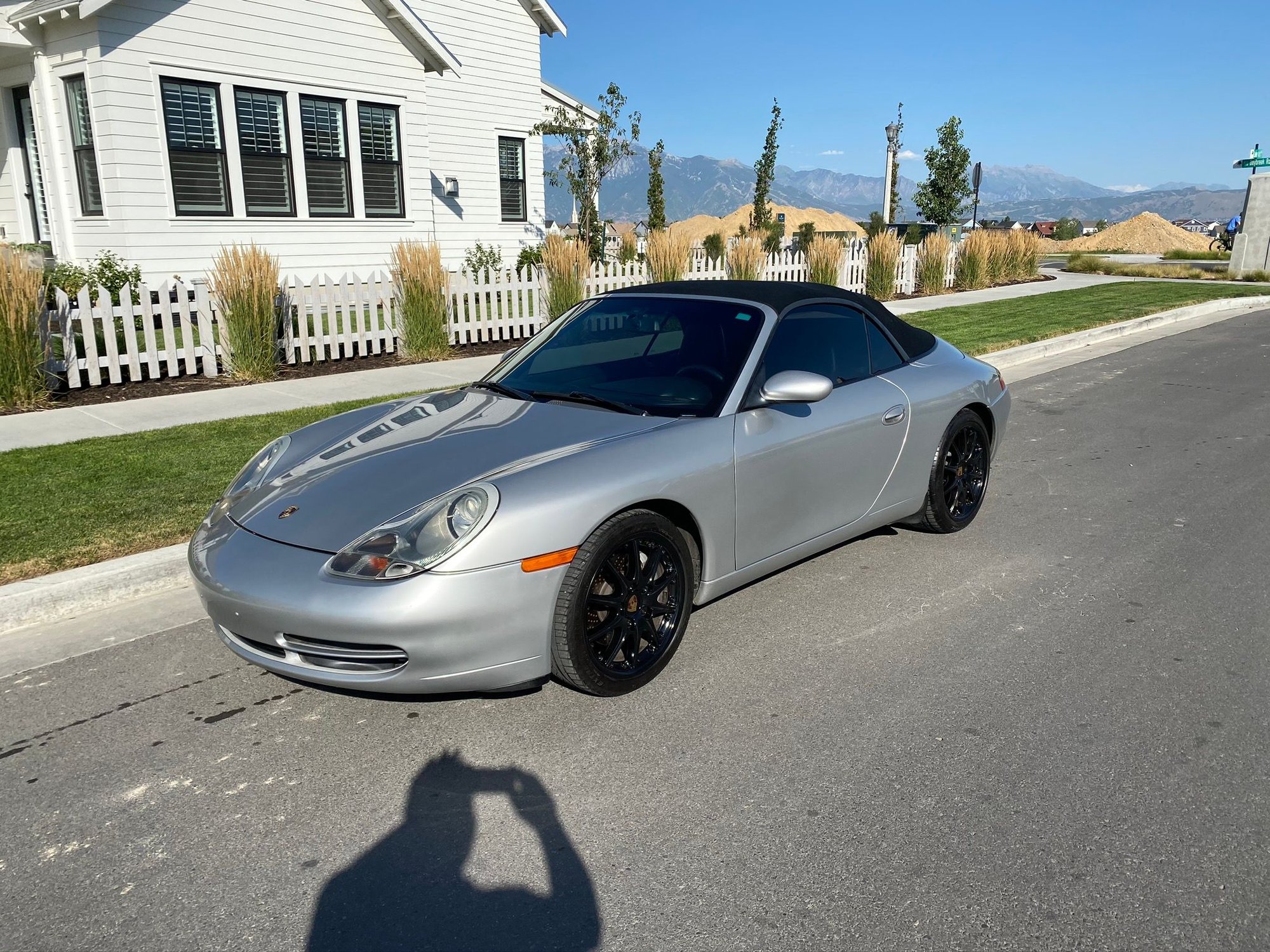 1999 Porsche 911 - 1999 Porsche 911 C4 Cabriolet Tiptronic - Used - VIN WP0CA2999XS654744 - 101,338 Miles - 6 cyl - 4WD - Automatic - Convertible - Silver - South Jordan, UT 84009, United States
