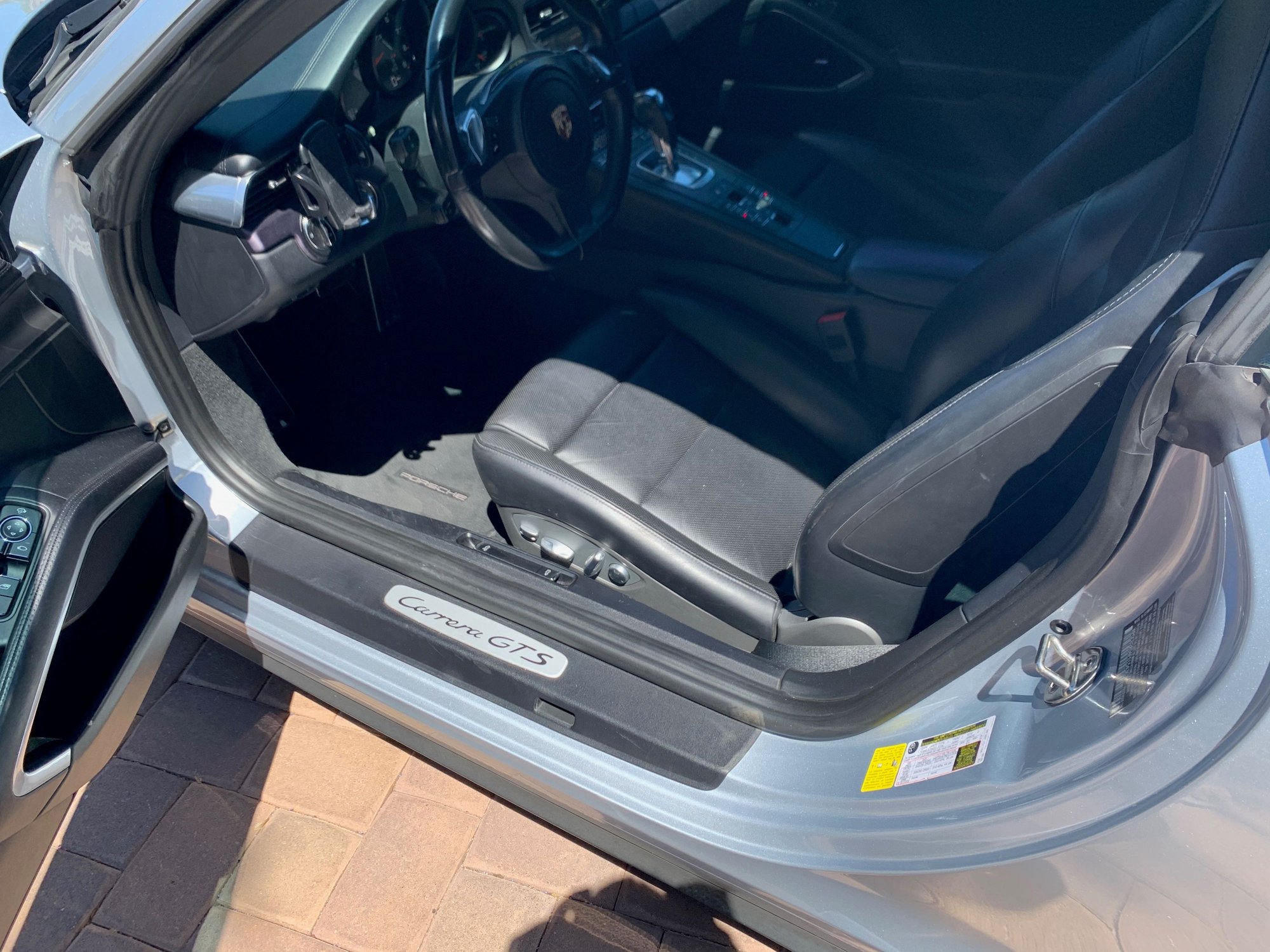 2015 Porsche 911 - 2015 Porsche 911 GTS Cabriolet - Used - VIN WP0CB2A94FS154367 - 28,550 Miles - 6 cyl - 2WD - Automatic - Convertible - Silver - Scottsdale, AZ 85254, United States