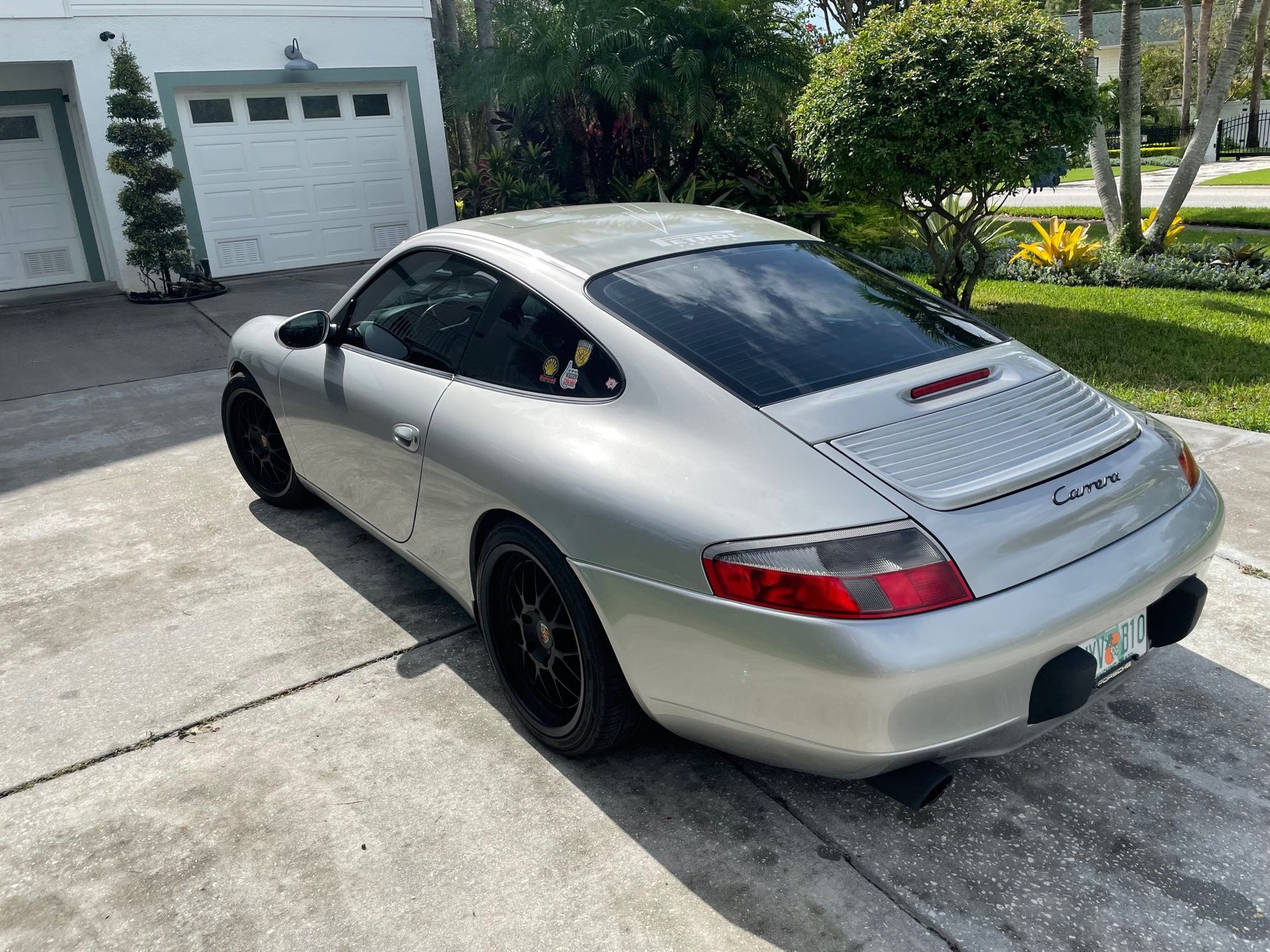 2000 Porsche 911 - 2000 Porsche 911 Carrera - Used - VIN WP0AA2993YS620985 - 6 cyl - 2WD - Manual - Coupe - Silver - Palm Harbor, FL 34683, United States