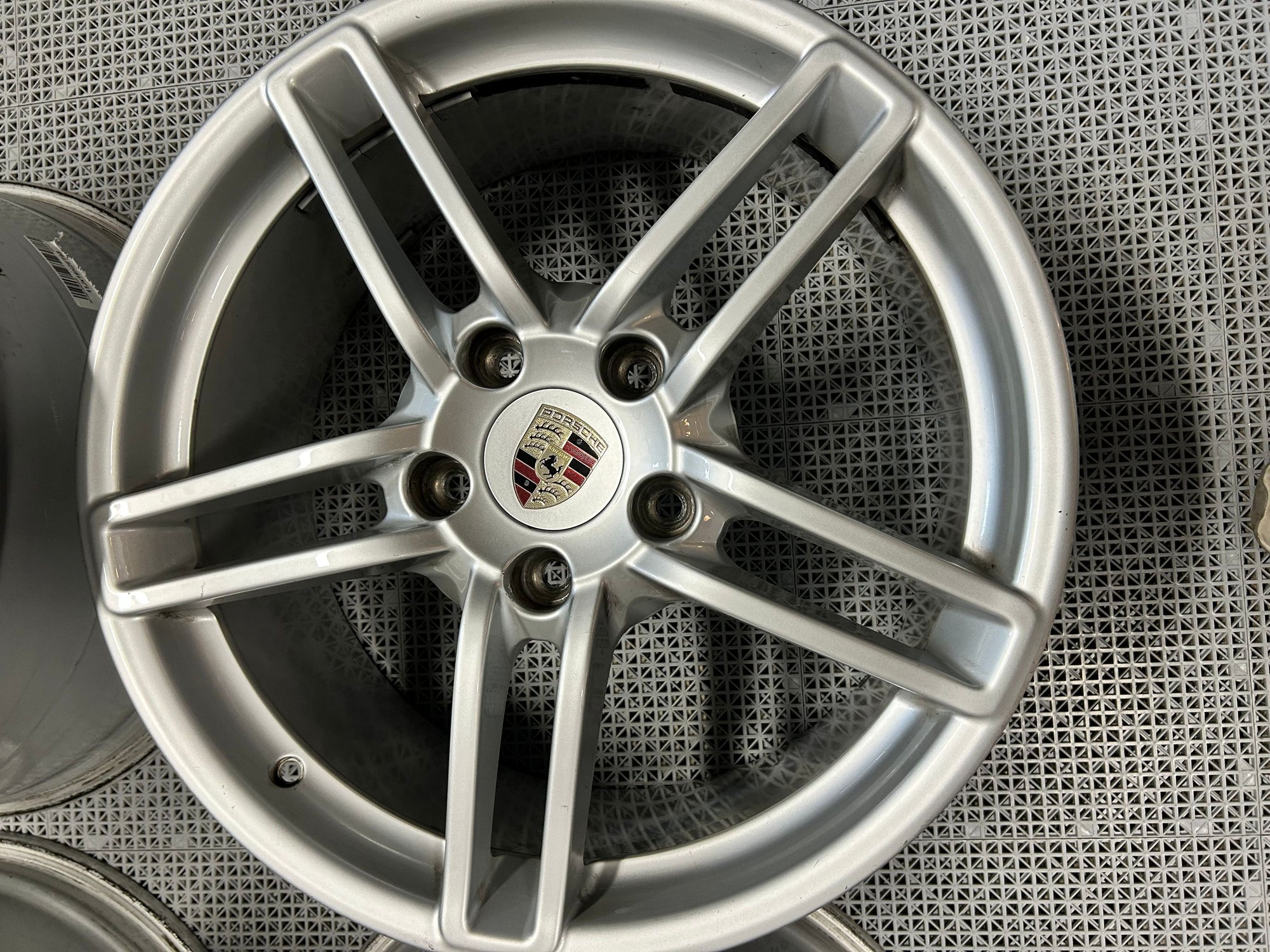Wheels and Tires/Axles - 991.1 and 991.2 OEM 19” Carrera wheels - Used - Clark, NJ 7066, United States