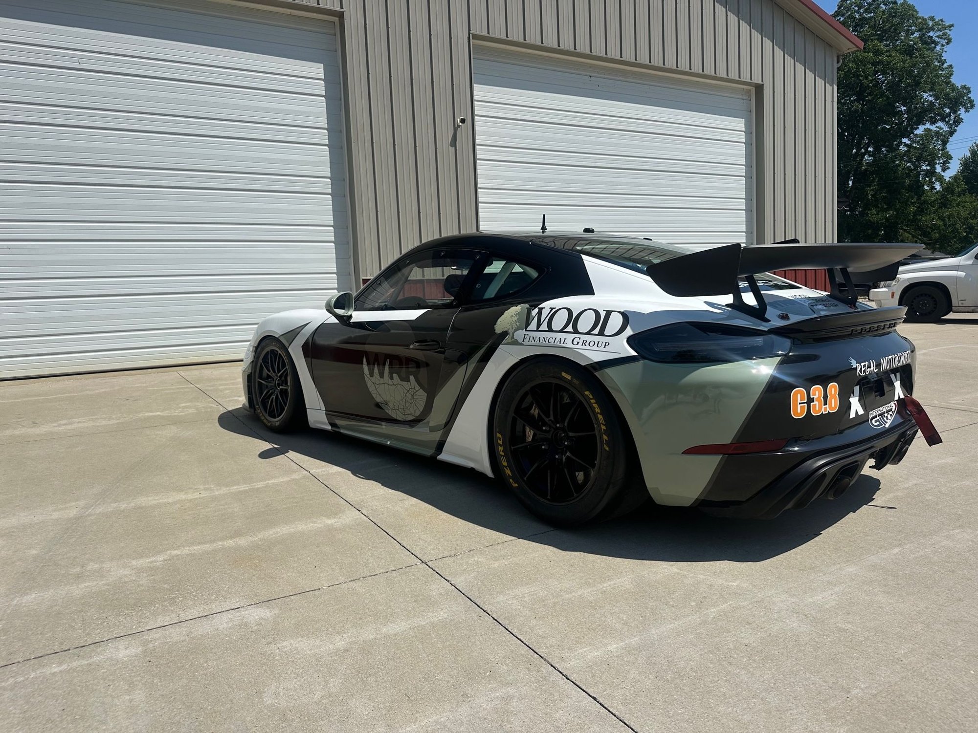 2020 Porsche 718 Cayman - 2020 Porsche GT4 Clubsport Competition - Used - VIN WP0ZZZ98ZLK299779 - 5,953 Miles - 6 cyl - 2WD - Automatic - Coupe - White - Lewisport, KY 42351, United States
