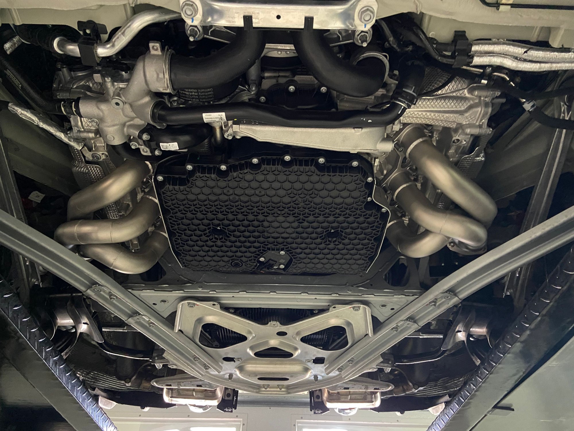 2021 Porsche 718 Cayman - 2021 Porsche Cayman GT4, Track Ready! - Used - VIN WP0AC2A84MS289339 - 5,671 Miles - 6 cyl - 2WD - Automatic - Coupe - White - Butler, NJ 07405, United States