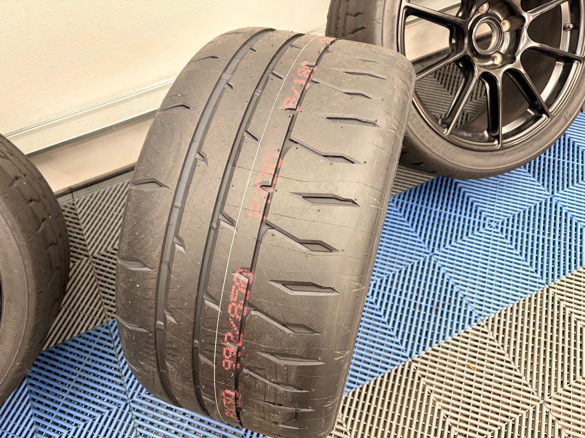 Wheels and Tires/Axles - Apex SM-10RS with RE71RS + TPMS for GT4/ Spyder - Used - All Years  All Models - Mountain View, CA 94043, United States