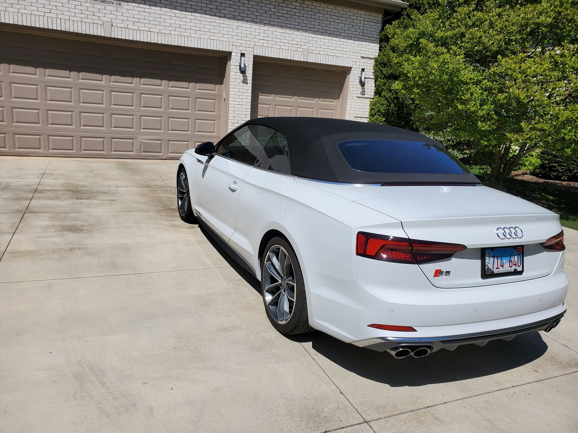 2018 Audi S5 - FS: 2018 Audi S5 Cabriolet - low miles (12.579) and loaded with options...... - Used - VIN WAU24GF56JN020120 - 12,579 Miles - 6 cyl - AWD - Automatic - Convertible - White - Gurnee, IL 60031, United States