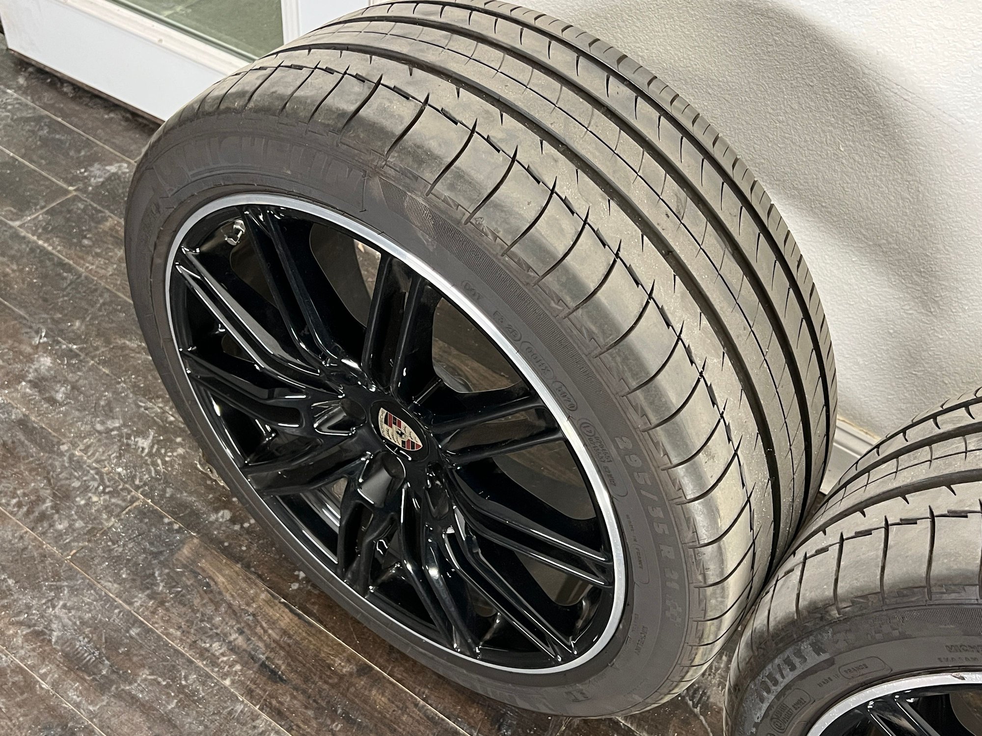 Wheels and Tires/Axles - 21" OEM PORSCHE CAYENNE SPORT EDITION SUMMER WHEEL SET NEW MICHELIN LATITUDE TIRES - Used - 2006 to 2019 Porsche Cayenne - Concord, CA 94520, United States