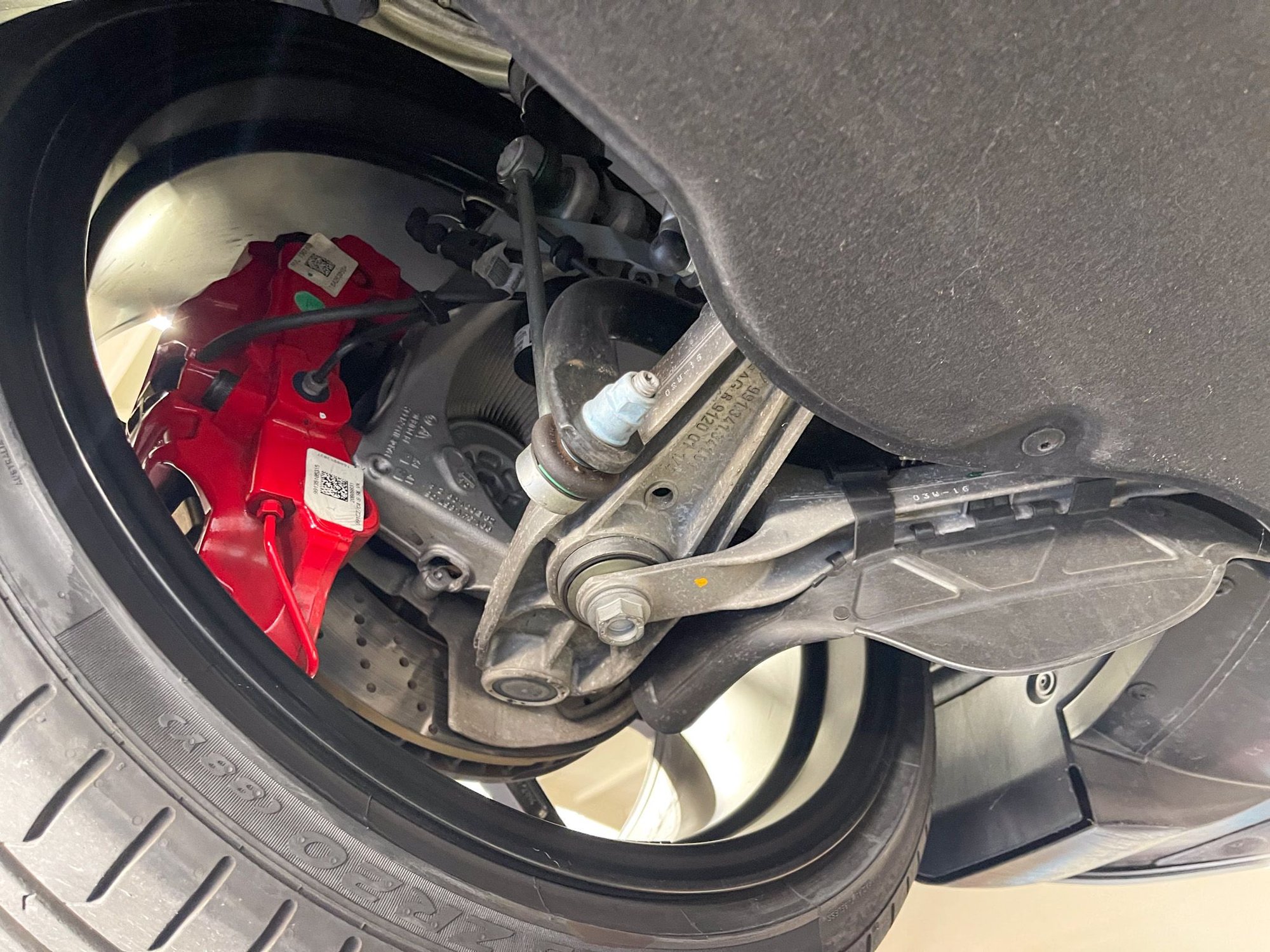 2016 Porsche Boxster - 2016 Boxster Spyder | GT Silver | Spyder Garnet Red Interior | Great spec | 8500~ mi - Used - VIN WP0CC2A82GS152669 - 8,500 Miles - 6 cyl - 2WD - Manual - Convertible - Silver - San Jose, CA 95035, United States