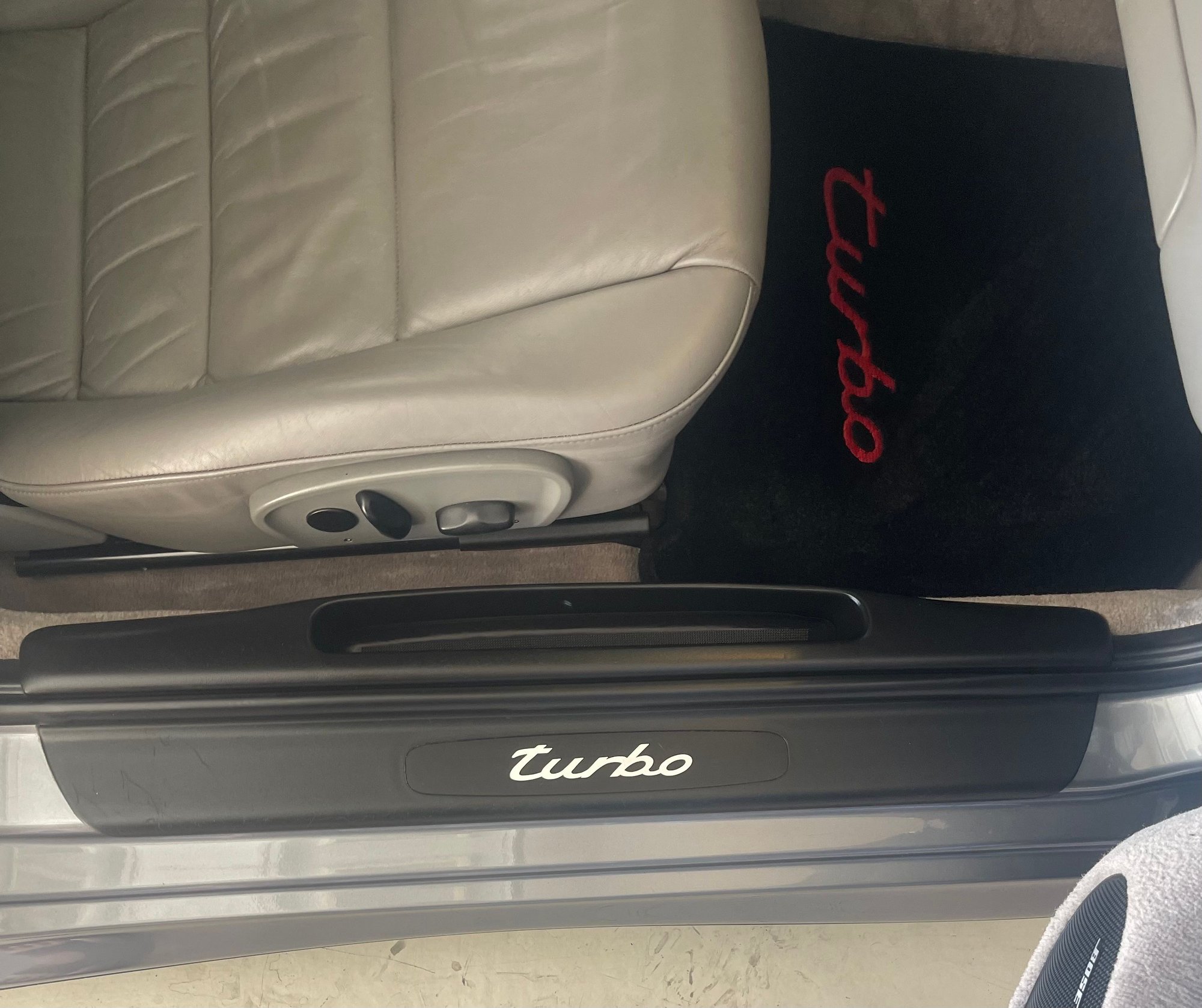 2003 Porsche 911 - Porsche 2003 911/996 Turbo - Used - VIN WPOAB29953S686461 - 100,487 Miles - 6 cyl - AWD - Automatic - Coupe - Silver - Phoenix, AZ 85024, United States