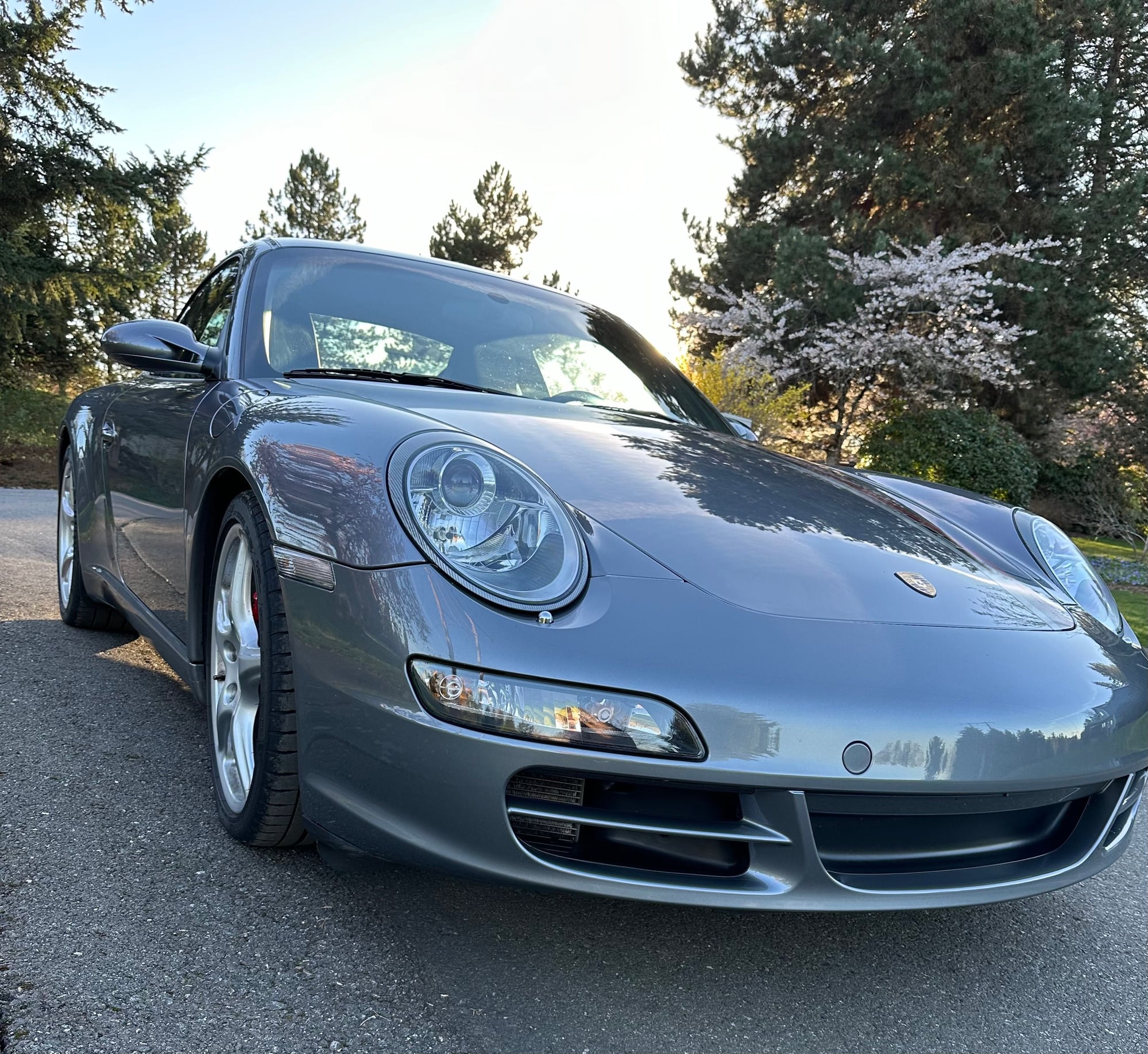 2005 Porsche 911 - 2005 Porsche 911 Carrera S 6MT 3.8L - Used - VIN WP0AB29915S742463 - 55,285 Miles - 6 cyl - 2WD - Manual - Coupe - Gray - Woodinville, WA 98072, United States