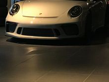 New white 991.2 on the vancouver showroom. I still need to see GR and chalk to help with decision making.