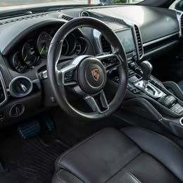 2017 Porsche Cayenne - Low miles, extended warranty, black/black 2017 Cayenne e-hybrid Platinum S - Used - Los Angeles, CA 90010, United States