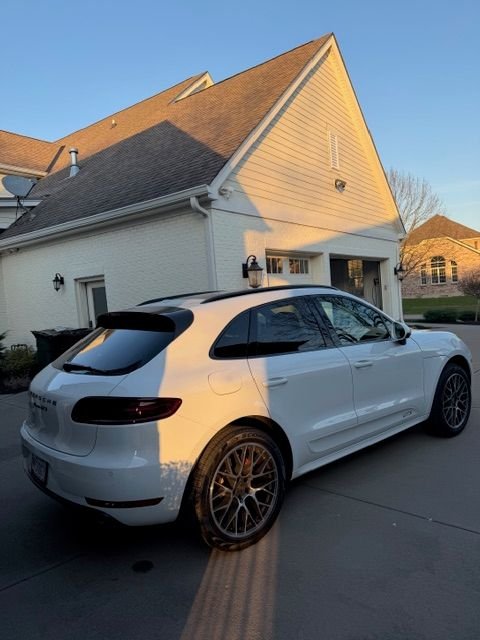 2018 Porsche Macan - 2018 Macan GTS for sale - very low miles - Used - VIN WP1AG2A51JLB65298 - 16,800 Miles - 6 cyl - AWD - Automatic - SUV - White - Cincinnati, OH 45039, United States