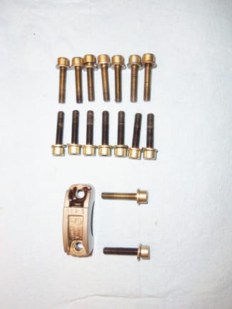 Gold threads were outboard, black threads were inboard on ALL 16 cam bearing caps.
