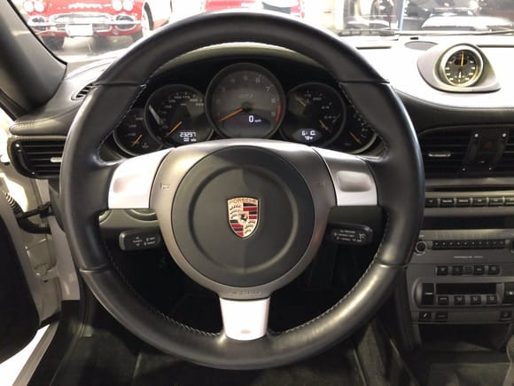 2007 GT3 RS with optional steering wheel
