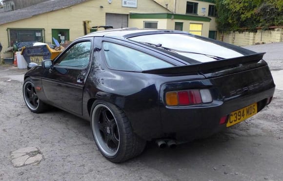 Early 928 with GTS quarter panels rear view 