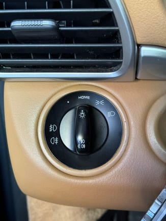 Need to source the VAG switch with the Auto label at 12 o'clock with front and rear fog controls.
