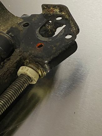 End of the screw drive on a the newer donor.  Note the cup washer and what appears to be some sort of shaft centering guide washer held in place with a circ clip.  Is there a source for either of these items, or has someone taken the initiative to produce these from a hard plastic (UHMW?) material or 3D printed them??