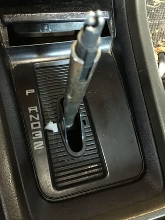 If you move the gear selector up and down, you'll see the 