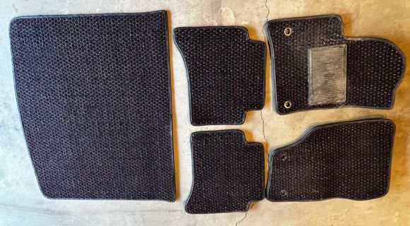 Photo doesn't render color well, and these haven't been cleaned; just shaken out. 