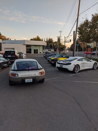 On the way down from Seattle I stopped at this McLaren dealership in Palo Alto. In it's day the 928 was a spaceship. McLaren's take the mantel today.
