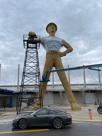 the golden driller gets his pants cleaned day 3