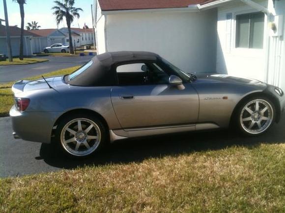 S2000 011