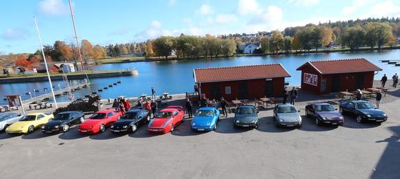 Once upon a time a Porsche 928 meeting at Motala harbor Sweden.
Åke