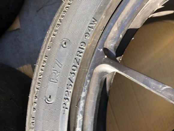 Rear Tire - 325/30 ZR 19