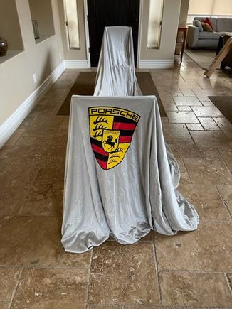 Indoor car cover for 993 with logo, custom by Carnewal