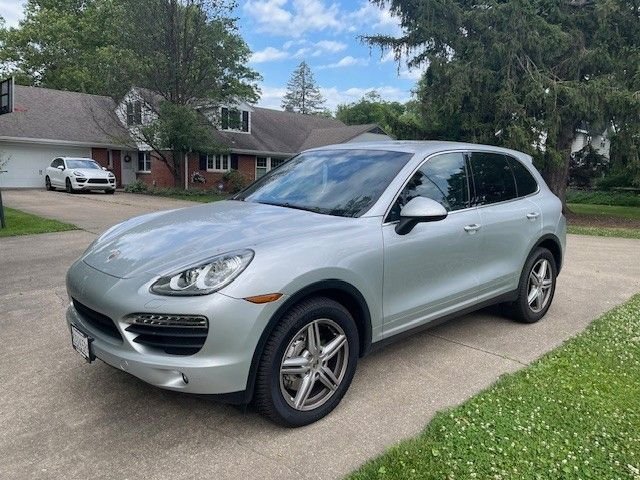 2011 Porsche Cayenne - LOW Mileage 2011 NA V8 Cayenne S, Clean Carfax, No Accident - Used - VIN 11111111111111111 - 75,550 Miles - AWD - Automatic - SUV - Silver - Delafield, WI 53029, United States