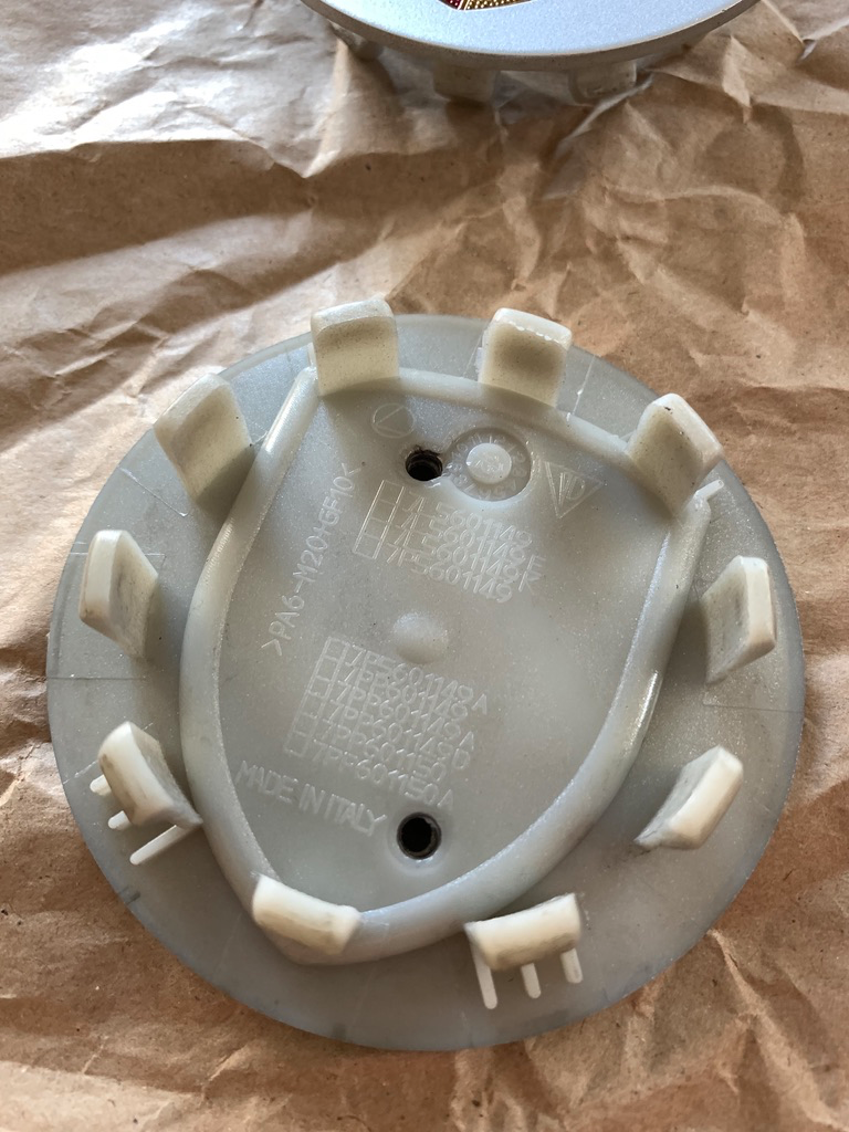 Wheels and Tires/Axles - Color Crest Center Caps - Set of 4 - Silver - Used - Norwalk, CT 06853, United States